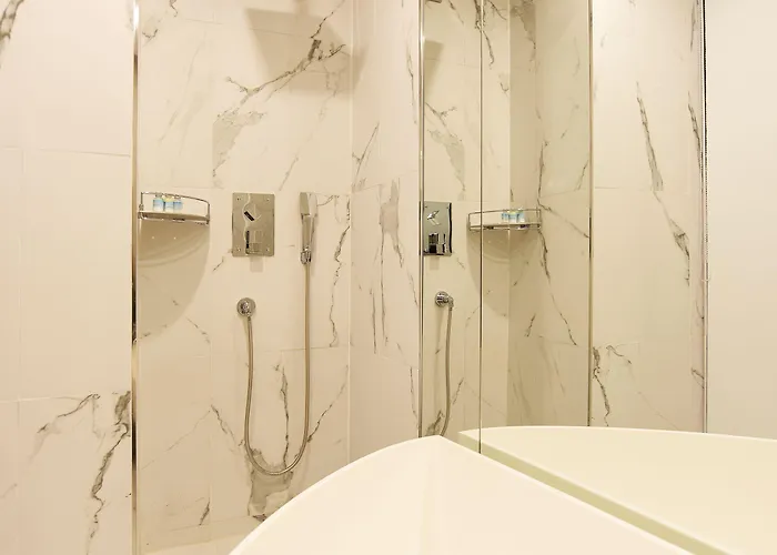 Infini Hotel 3*